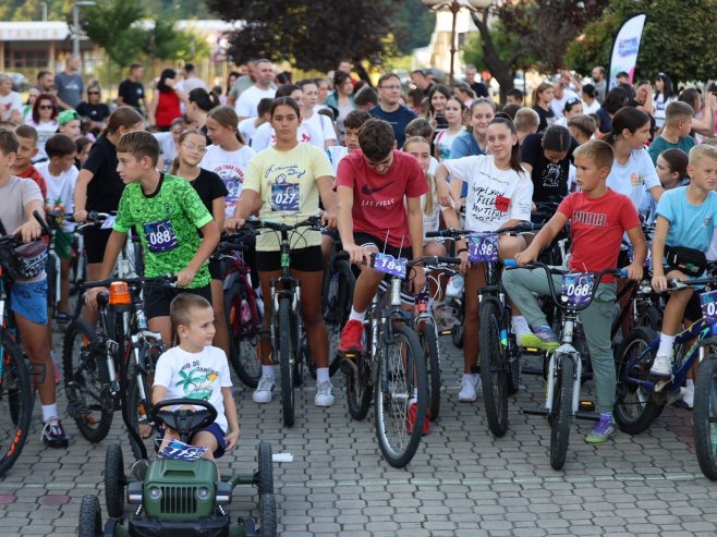 "Угљевик у покрету" окупио све генерације: Бициклијада спојила спорт, рекреацију и дружење