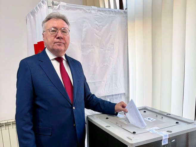 У Амбасади отворено бирачко мјесто за Доњи дом руског Парламента