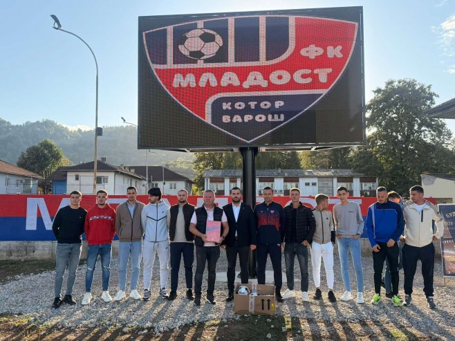 Котор Варош - ФК Младост - нови семафор Котор Варош - ФК Младост - нови семафор - Фото: СРНА