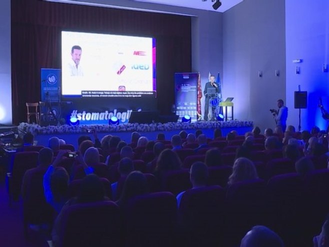 Међународни конгрес у Фочи окупио 500 доктора стоматологије (ВИДЕО)