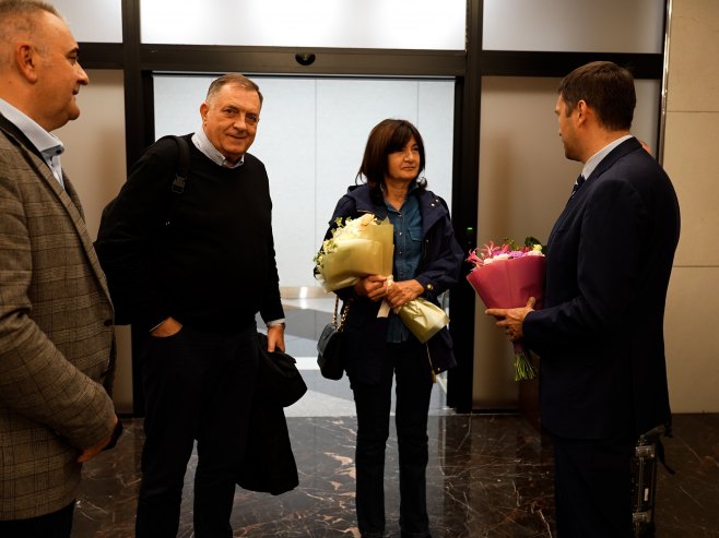 Делегација Републике Српске допутовала у Москву - Фото: РТРС