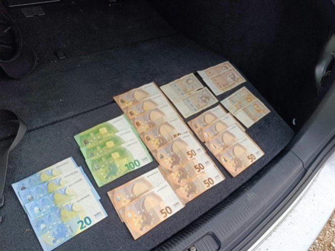 Акција "Слипер": Пронађено више од два килограма дроге, ухапшена два лица (ФОТО)