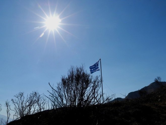 Грчка застава (Фото: EPA/NIKOS.CHALKIADAKIS) Грчка застава (Фото: EPA/NIKOS.CHALKIADAKIS) -