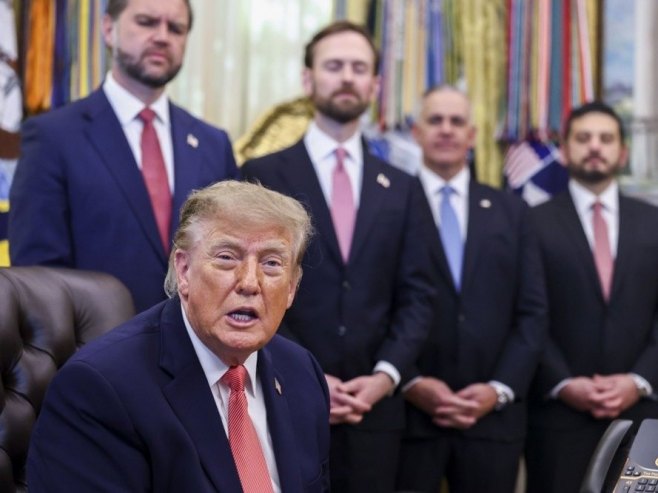 Трамп одбацио наводе о преговорима с Ираном: Нешто ће се десити врло брзо