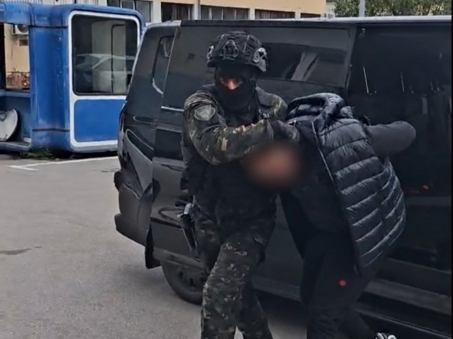 Због преваре са намјештеним утакмицама и изнуде у акцији "Листа" у Фочи ухапшено седам особа (ФОТО/ВИДЕО)